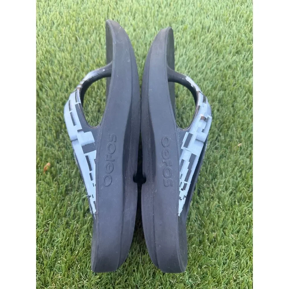 OOFOS OOlala Limited Recovery Flip Flops Black Geo White Women Sz 10